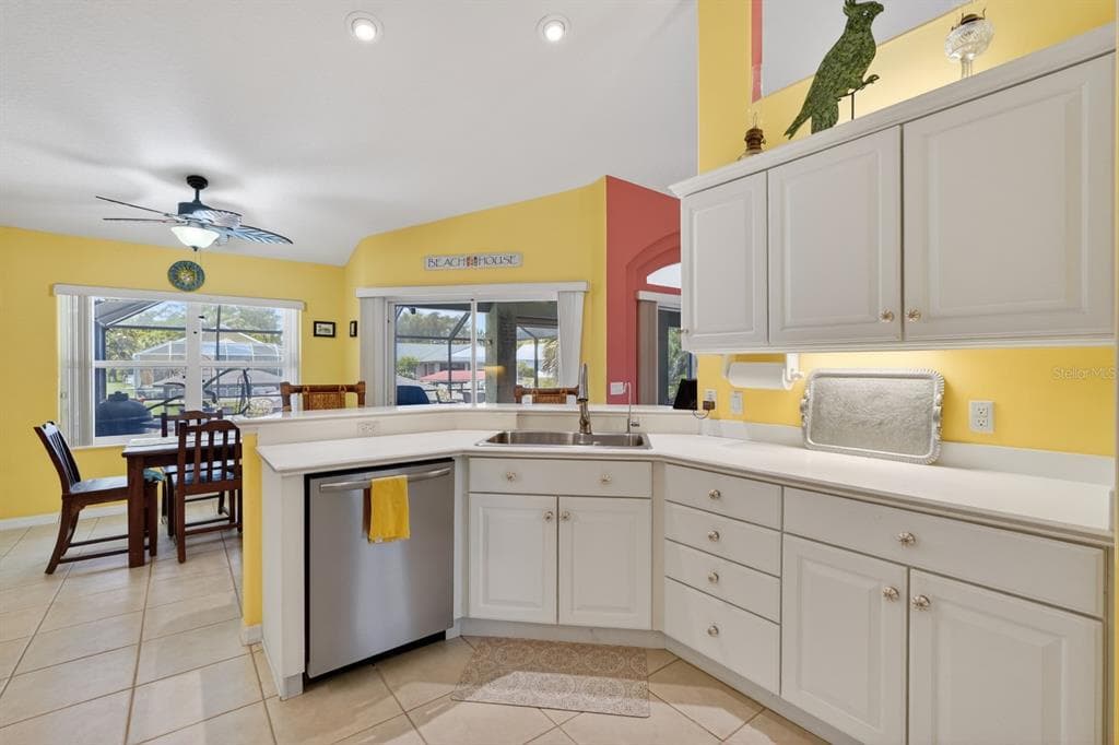 15 CRANDON COURT photo 19