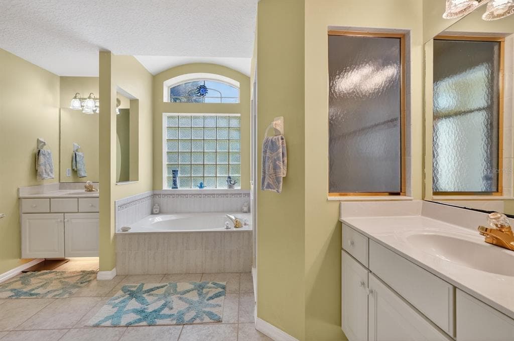15 CRANDON COURT photo 25