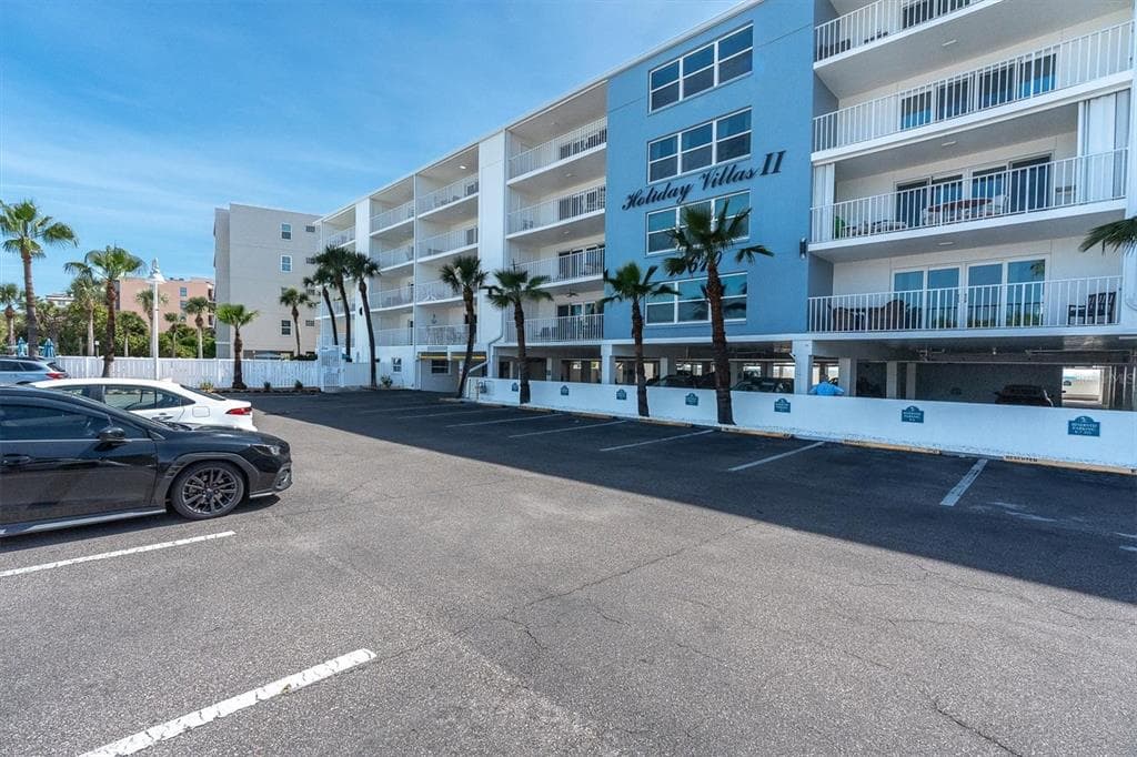 19610 GULF BOULEVARD 308 photo 2