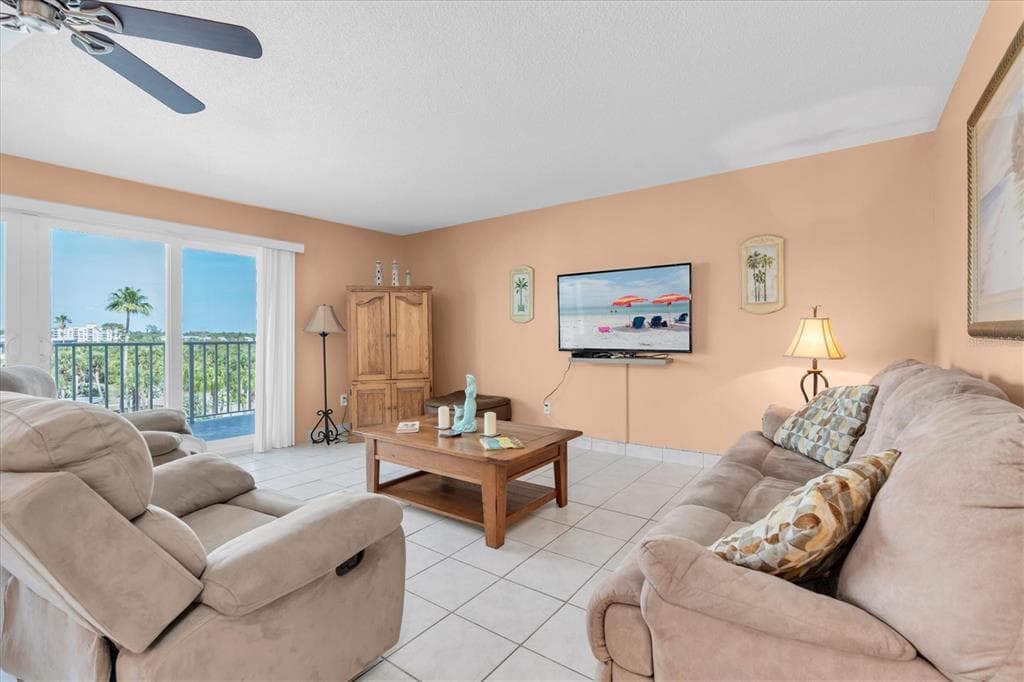 19610 GULF BOULEVARD 308 photo 6
