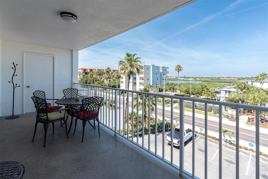 19610 GULF BOULEVARD 308 photo 1