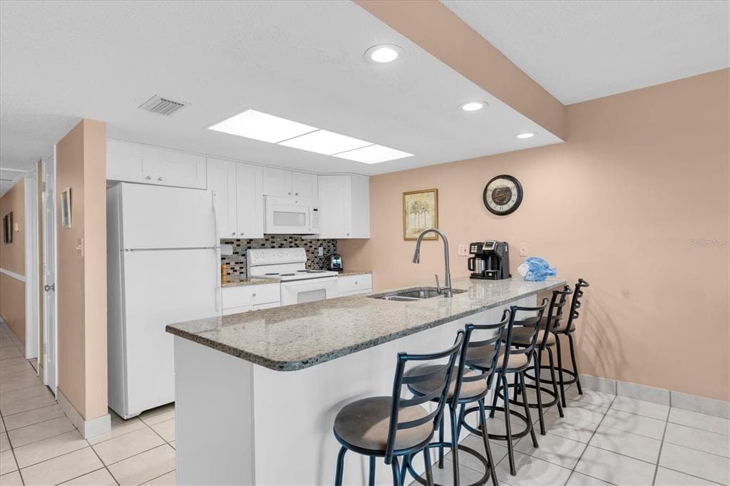 19610 GULF BOULEVARD 308 photo 9