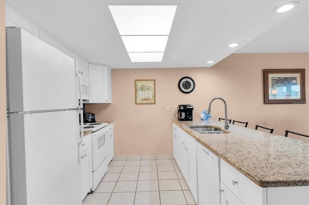 19610 GULF BOULEVARD 308 photo 11