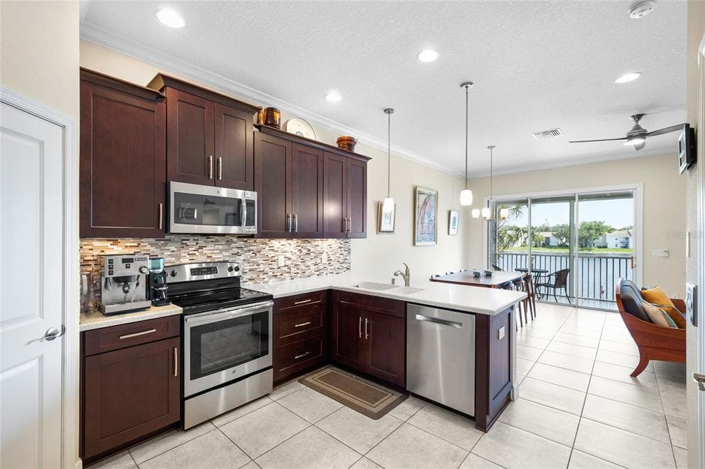 3226 NAUTICAL PLACE S photo 12
