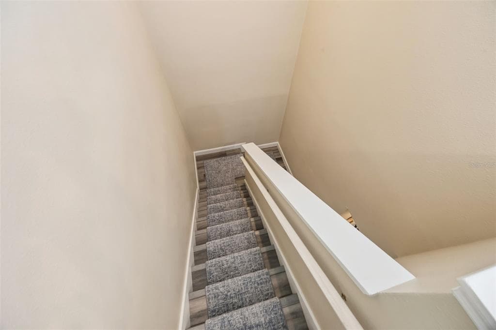 1422 TRAVERTINE TERRACE photo 18