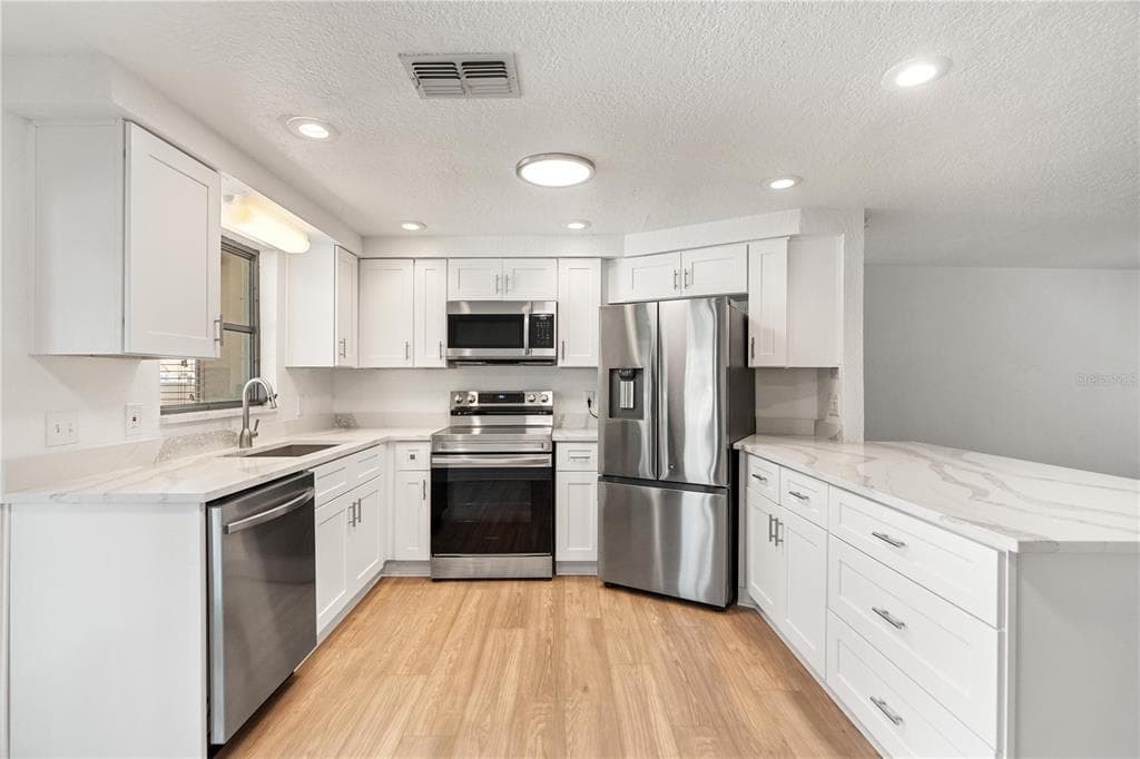 13912 DARLENE AVENUE photo 6