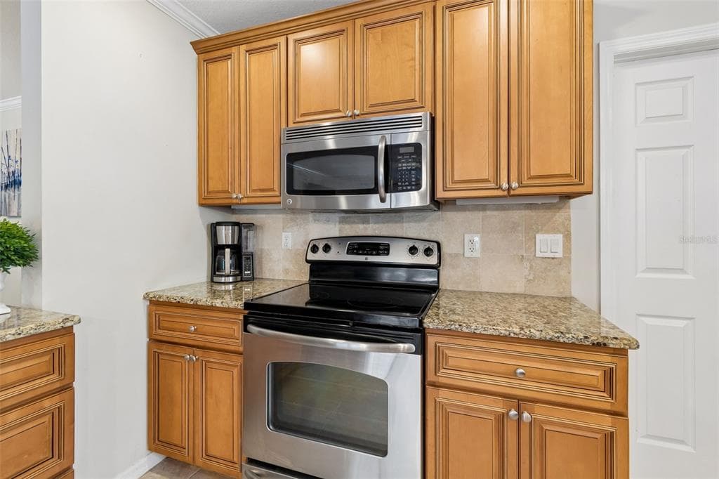 1005 HIGHGROVE COURT photo 25