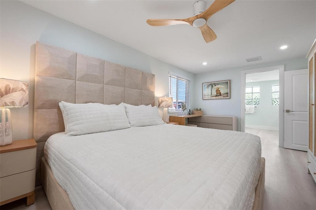 118 9TH STREET N photo 15
