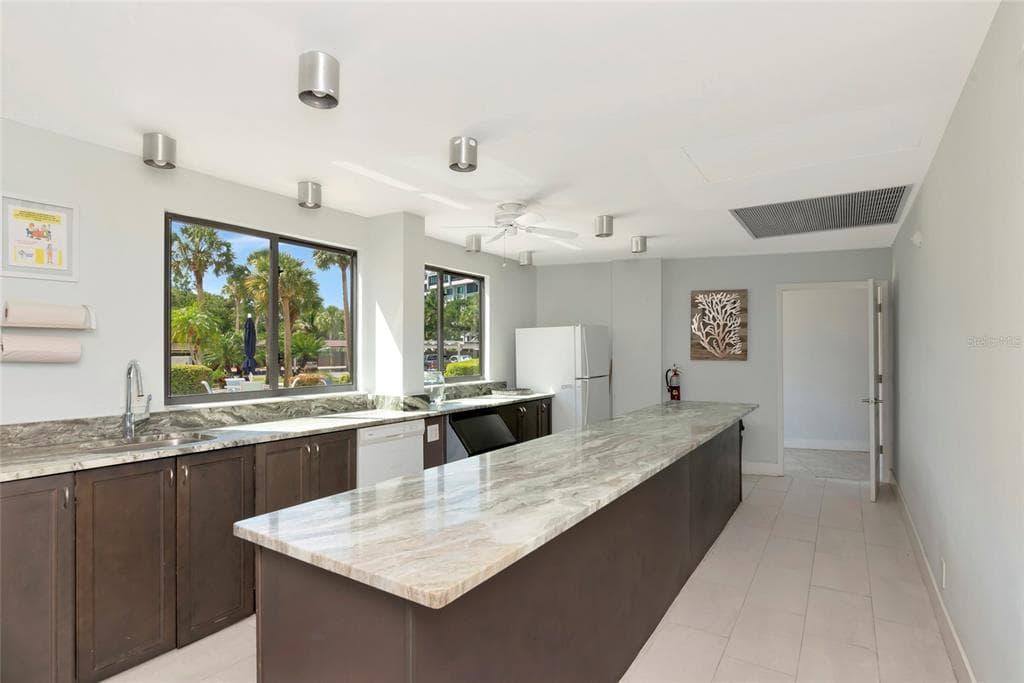5855 MIDNIGHT PASS ROAD 514 photo 11