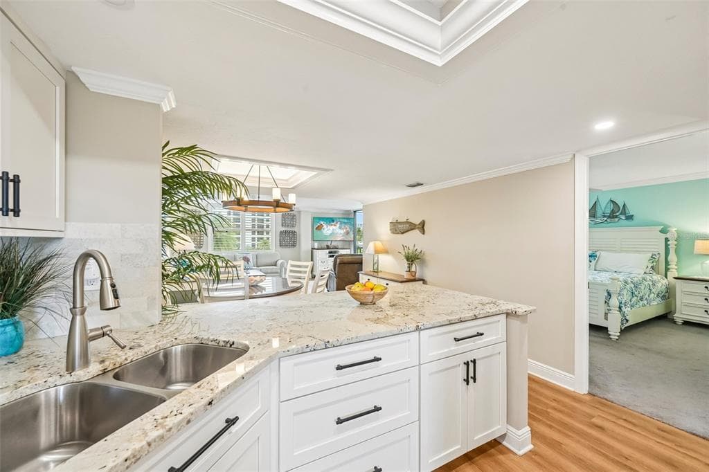 5760 MIDNIGHT PASS ROAD #209D photo 10