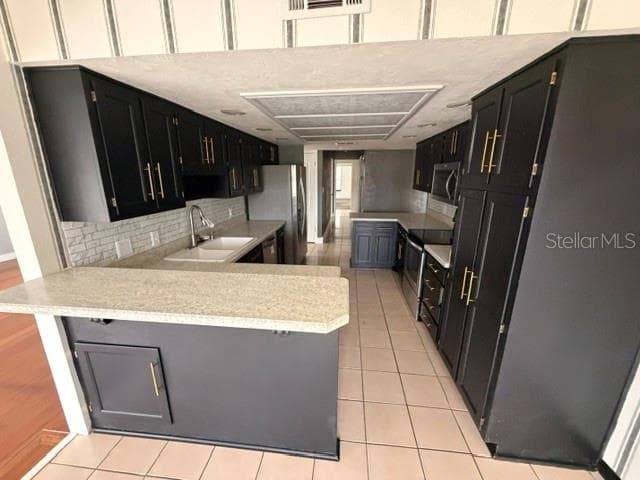 7 CLEE CT photo 5