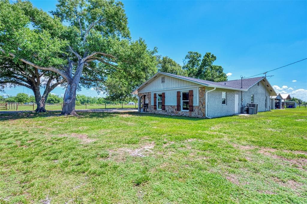 10433 SW JERNIGAN STREET photo 8