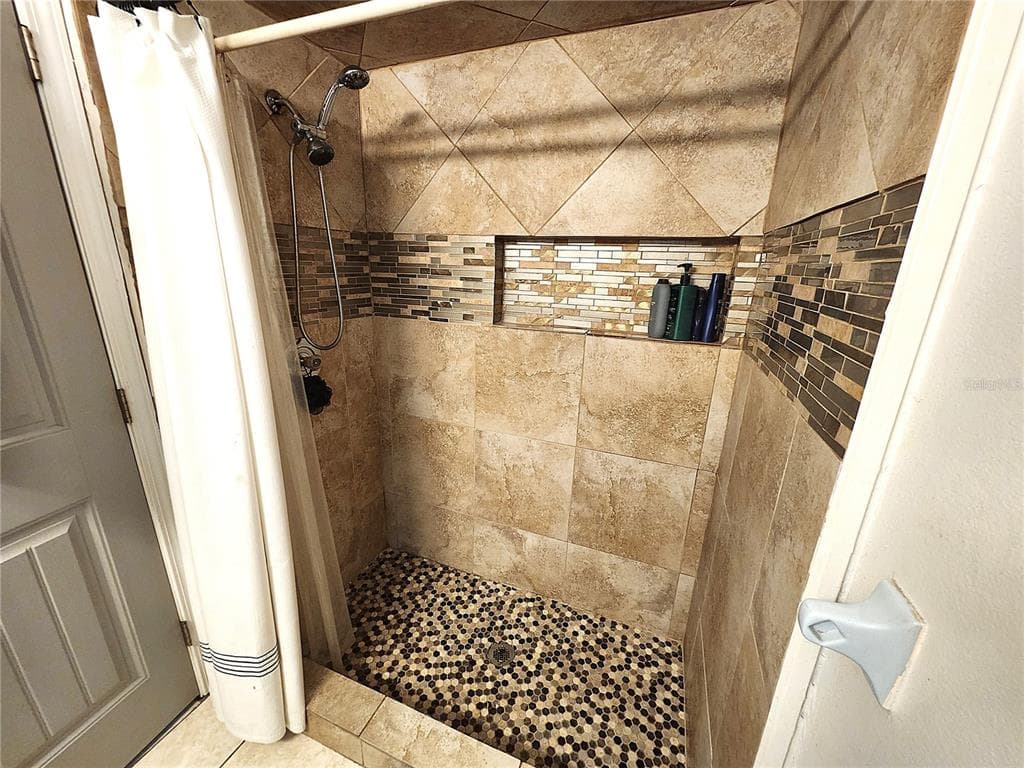 112 ANTILLA ROAD photo 17