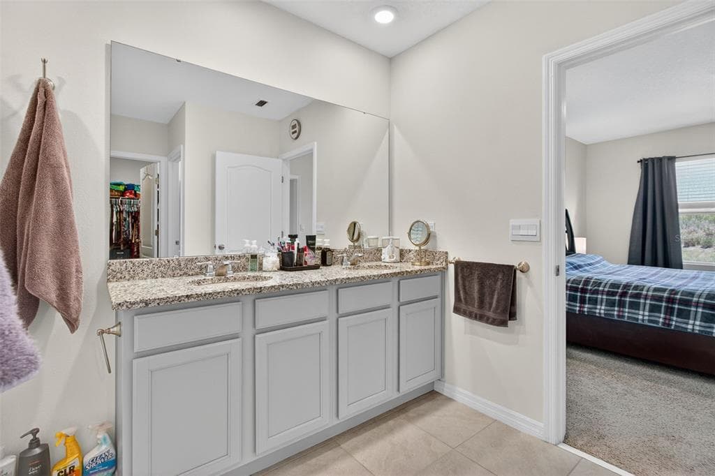 5946 SHINGLE CREEK ROAD photo 18