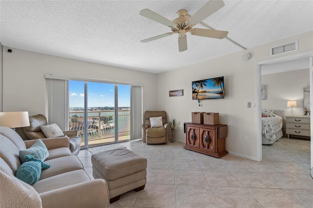 4900 BRITTANY DRIVE S 808 photo 3