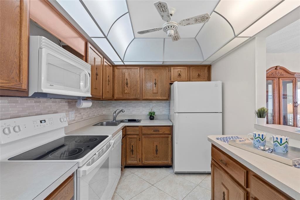 4900 BRITTANY DRIVE S 808 photo 5