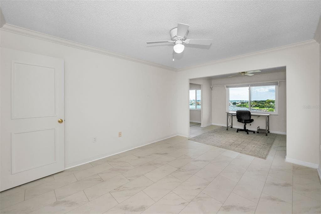 100 BLUFF VIEW DRIVE 608C photo 23