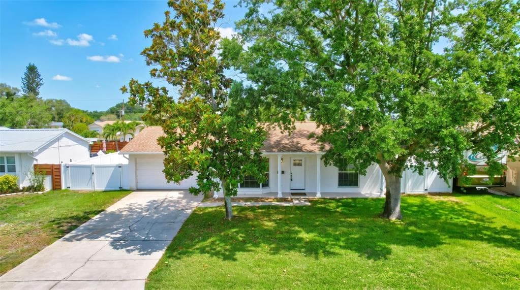 4417 TROUT DRIVE SE photo 2