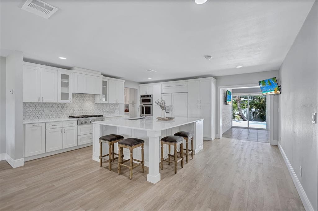 4417 TROUT DRIVE SE photo 9