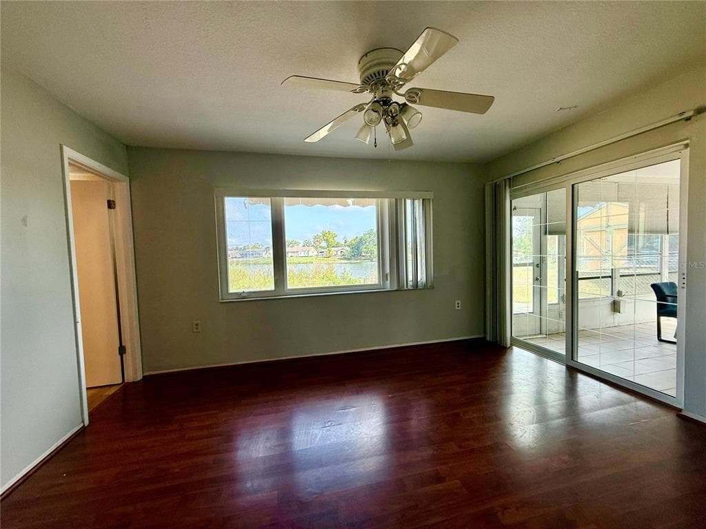 7607 VIENNA LANE photo 25