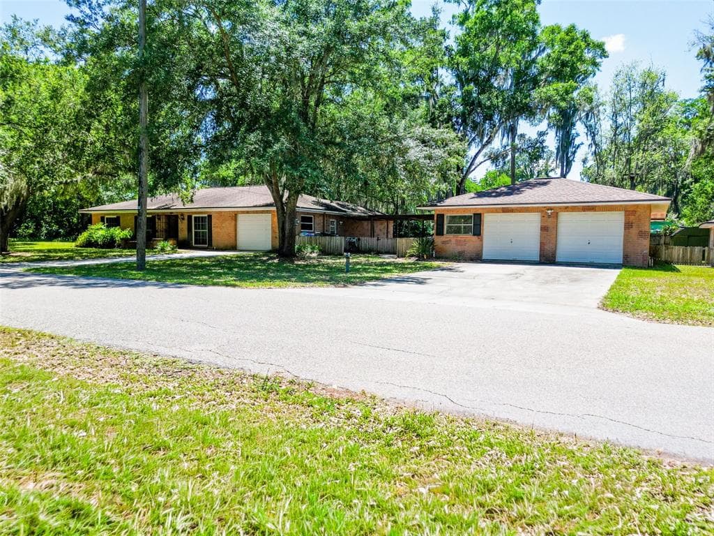 18202 OAKDALE RD photo 13