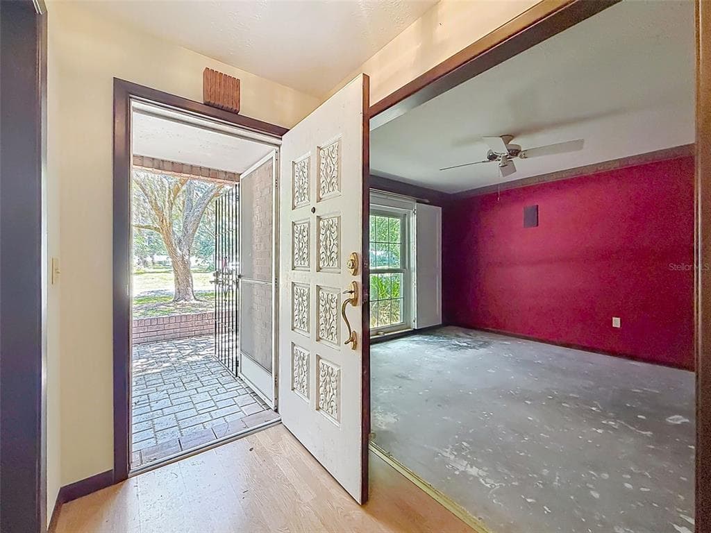 18202 OAKDALE RD photo 16