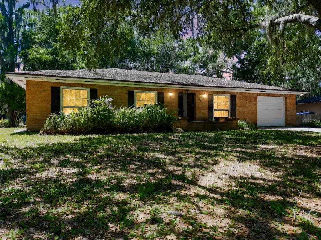18202 OAKDALE RD photo 7