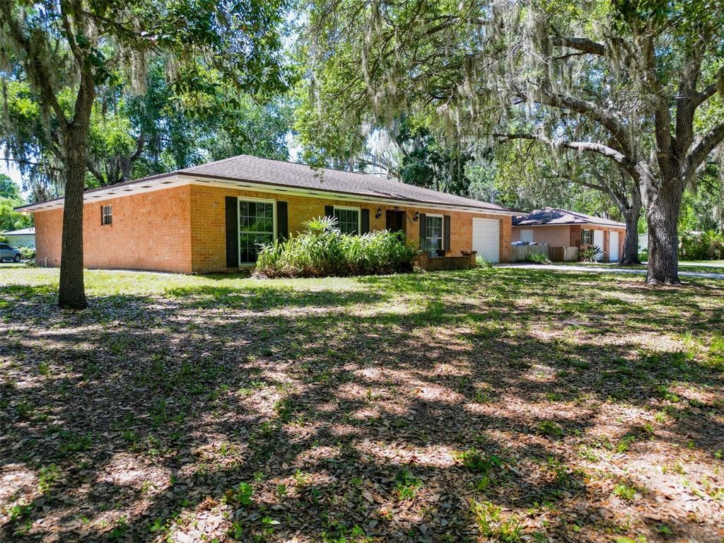 18202 OAKDALE RD photo 10