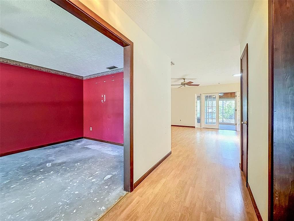 18202 OAKDALE RD photo 18