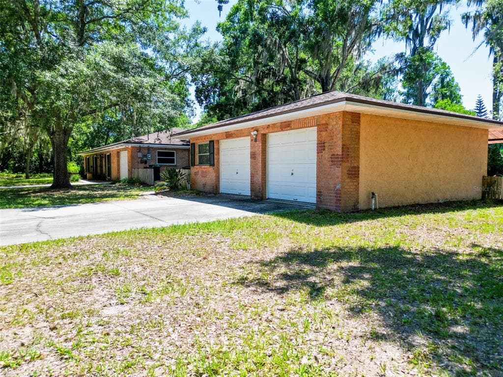 18202 OAKDALE RD photo 11