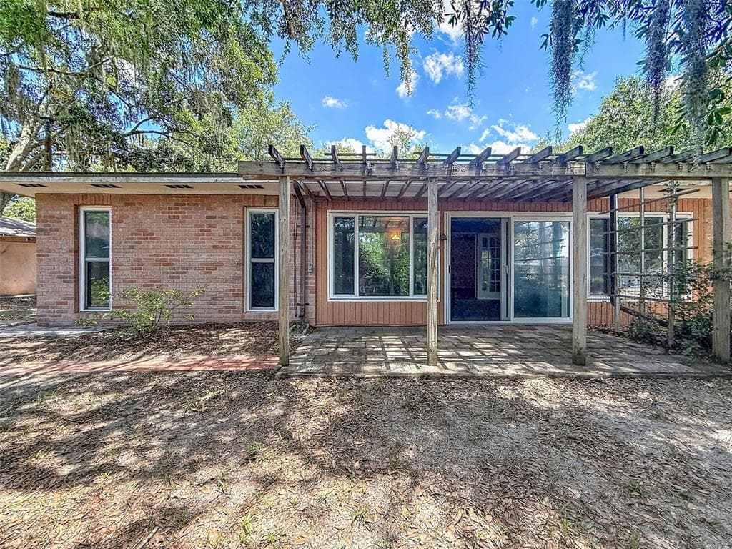 18202 OAKDALE RD photo 4