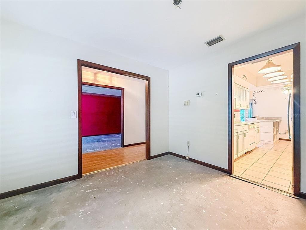 18202 OAKDALE RD photo 21