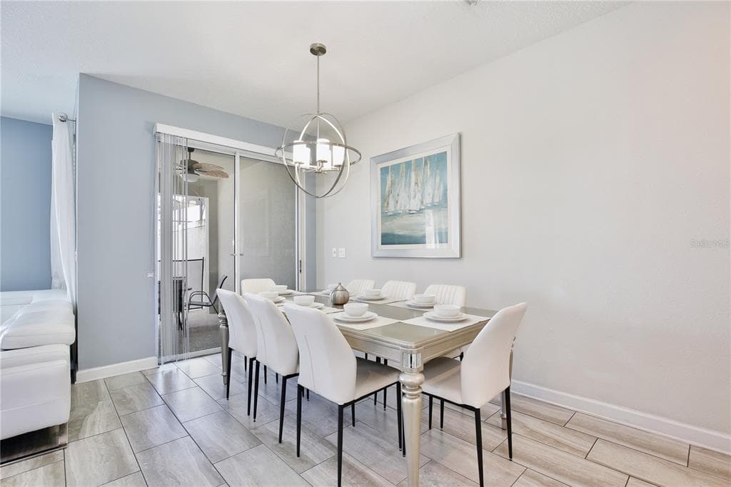 4887 ROMEO CIRCLE photo 5