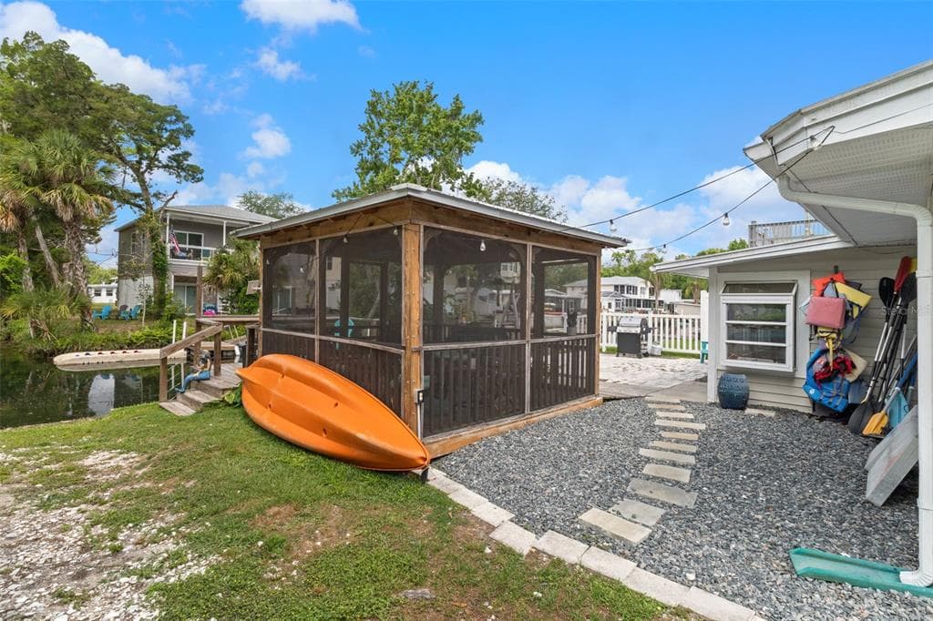 6245 WAVERLY ROAD photo 24