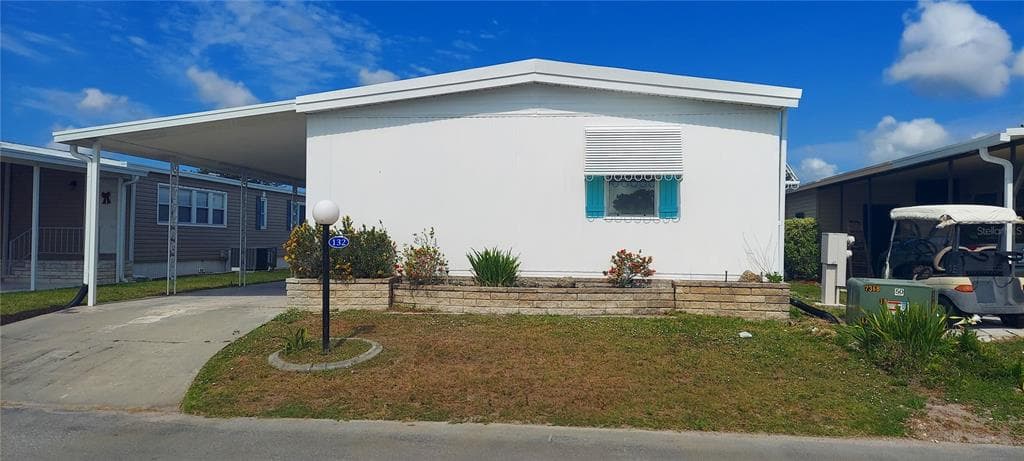 132 BERMUDA WAY photo 3
