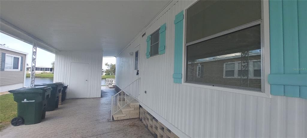 132 BERMUDA WAY photo 4
