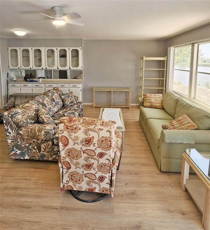 132 BERMUDA WAY photo 8