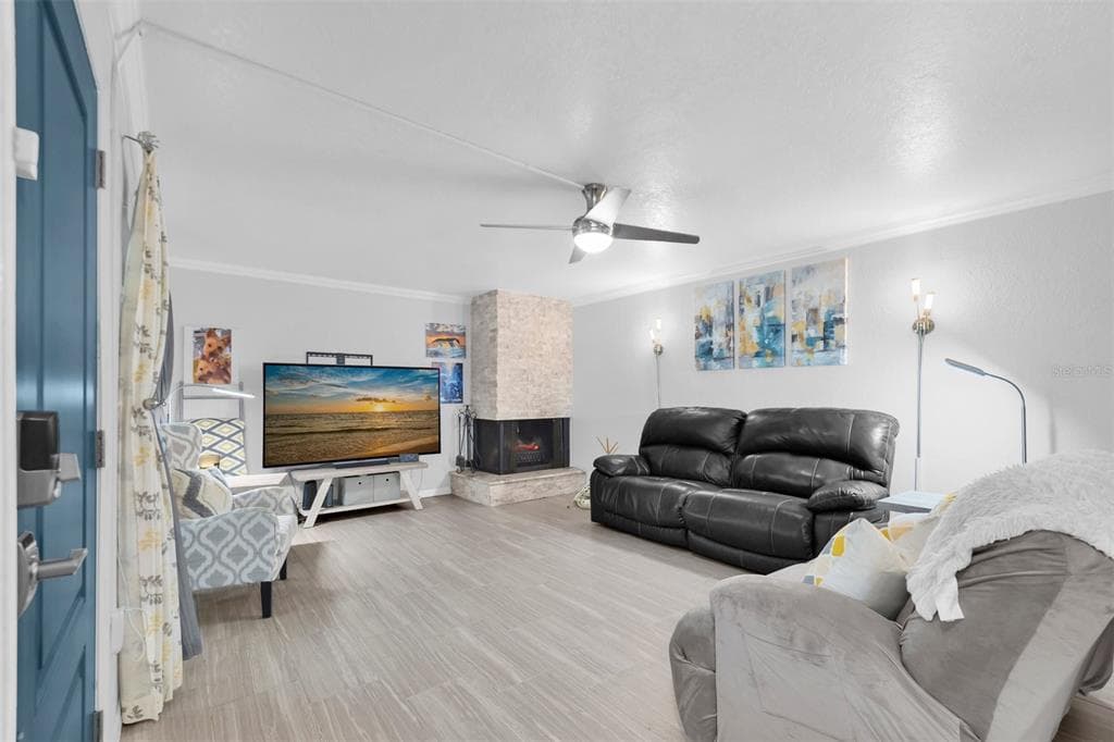 9476 TRADEWINDS AVENUE #9476 5