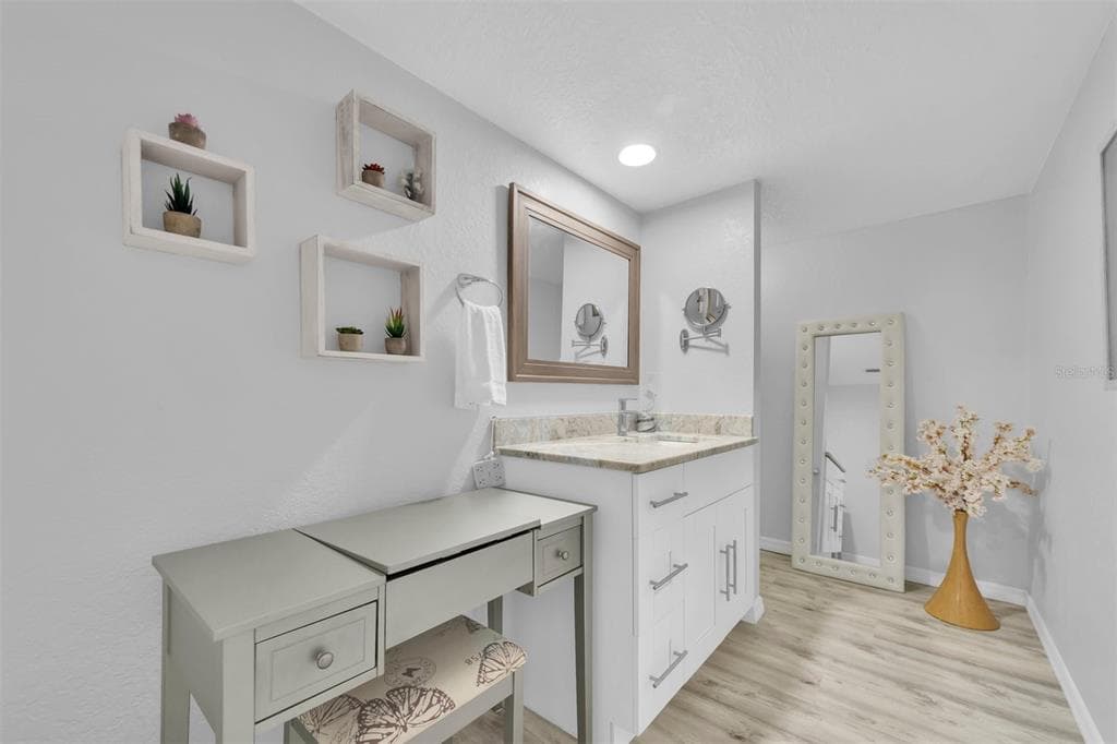 9476 TRADEWINDS AVENUE 9476 photo 18