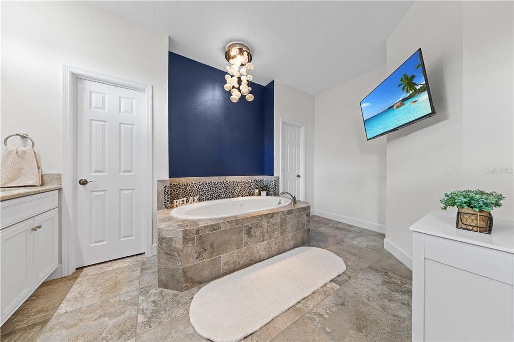 16948 DEER ISLAND photo 19