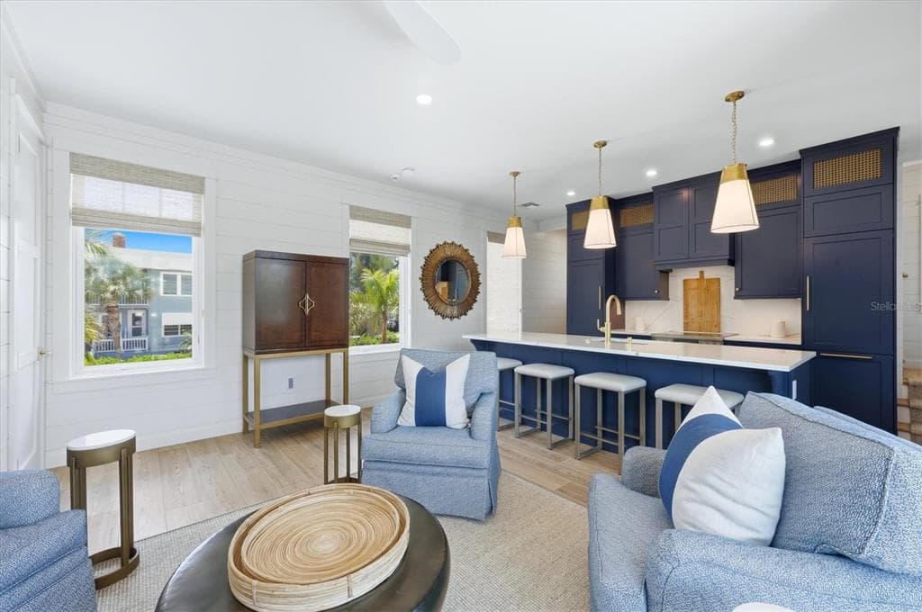 171 DAMFIWILL STREET photo 6