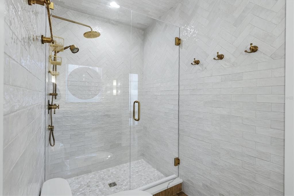 171 DAMFIWILL STREET photo 17