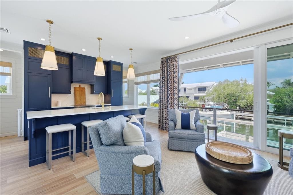 171 DAMFIWILL STREET photo 10
