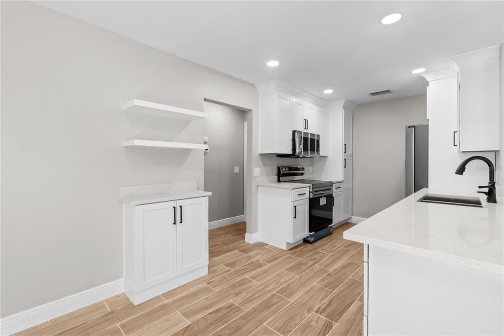 901 24TH AVENUE W photo 23