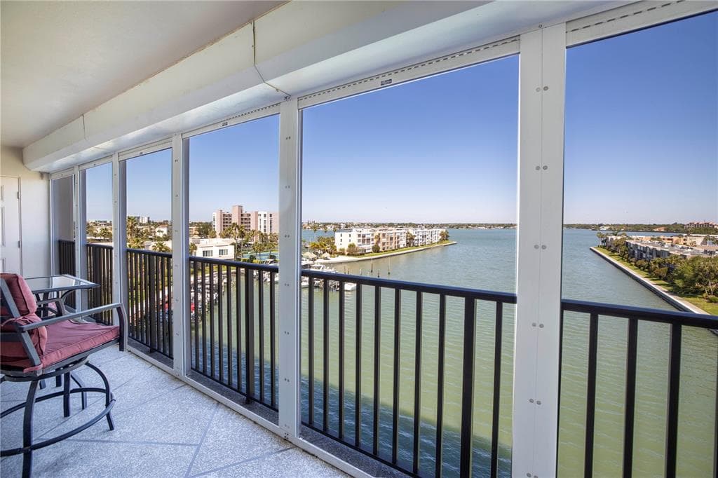 7300 SUN ISLAND DRIVE S 602 photo 1