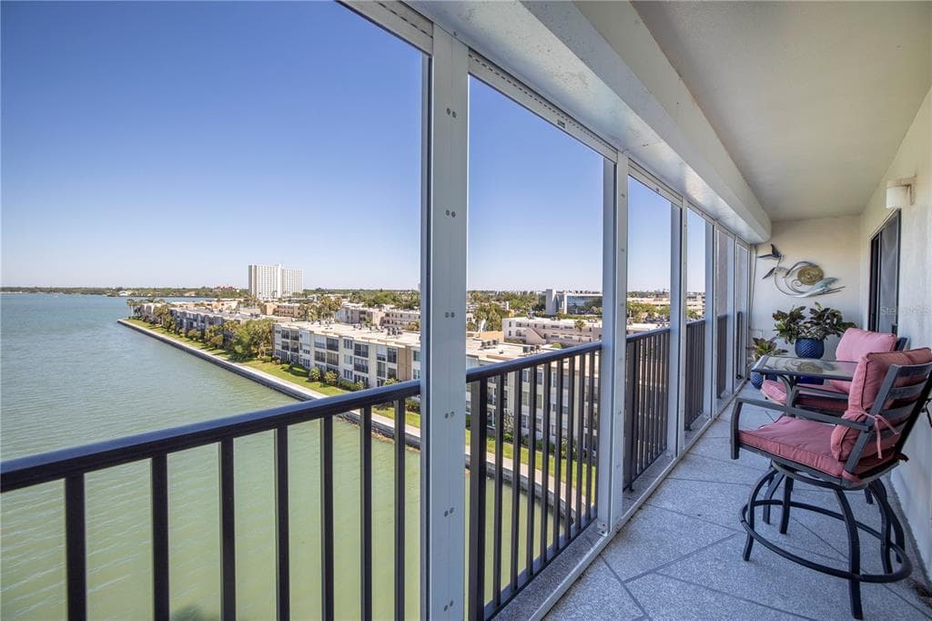 7300 SUN ISLAND DRIVE S 602 photo 5