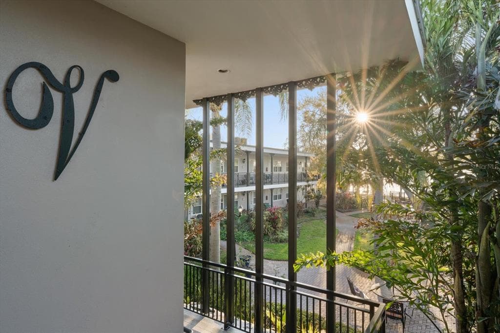 1101 VICTORIA DRIVE 7 photo 23