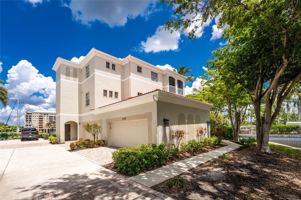 3485 SUNSET KEY CIRCLE 101 photo 2