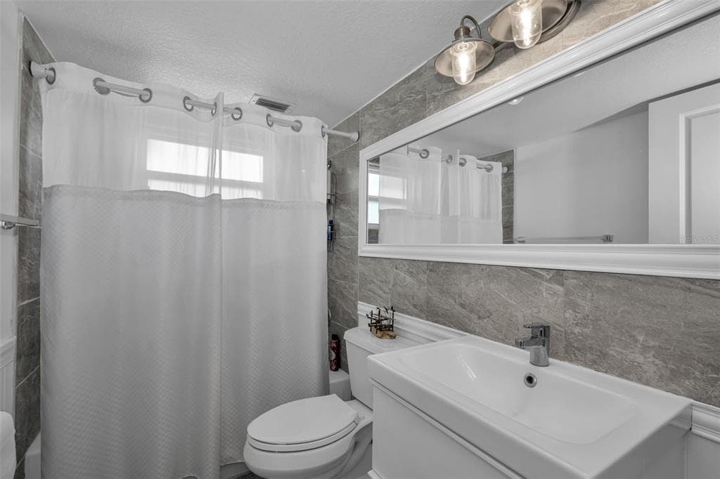 3325 HONEYMOON LANE photo 5