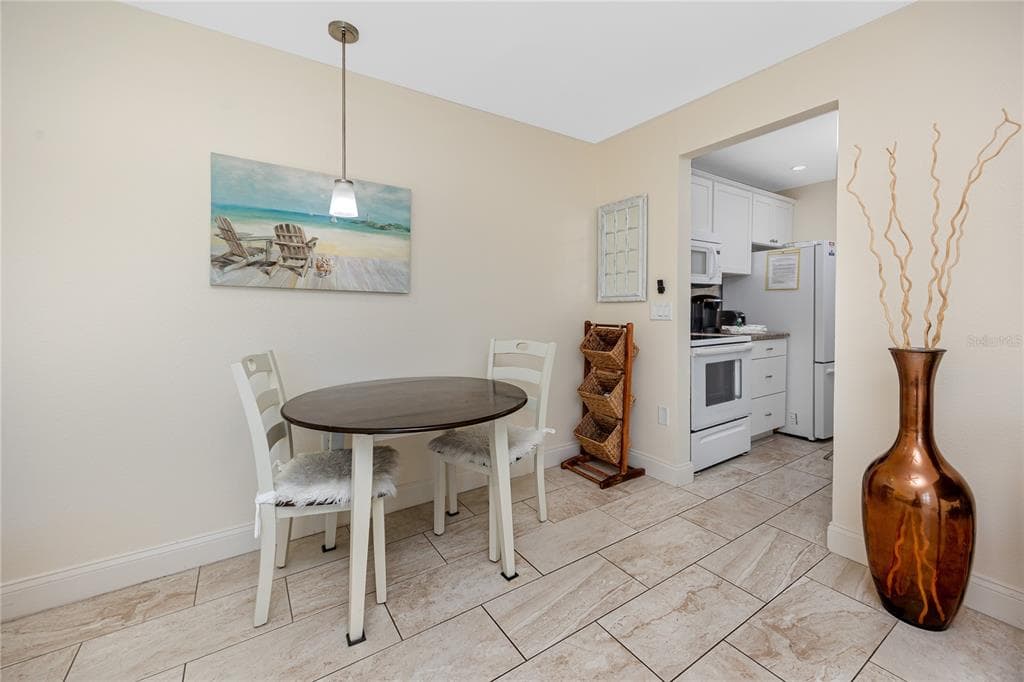 159 MEDALLION BOULEVARD F photo 17